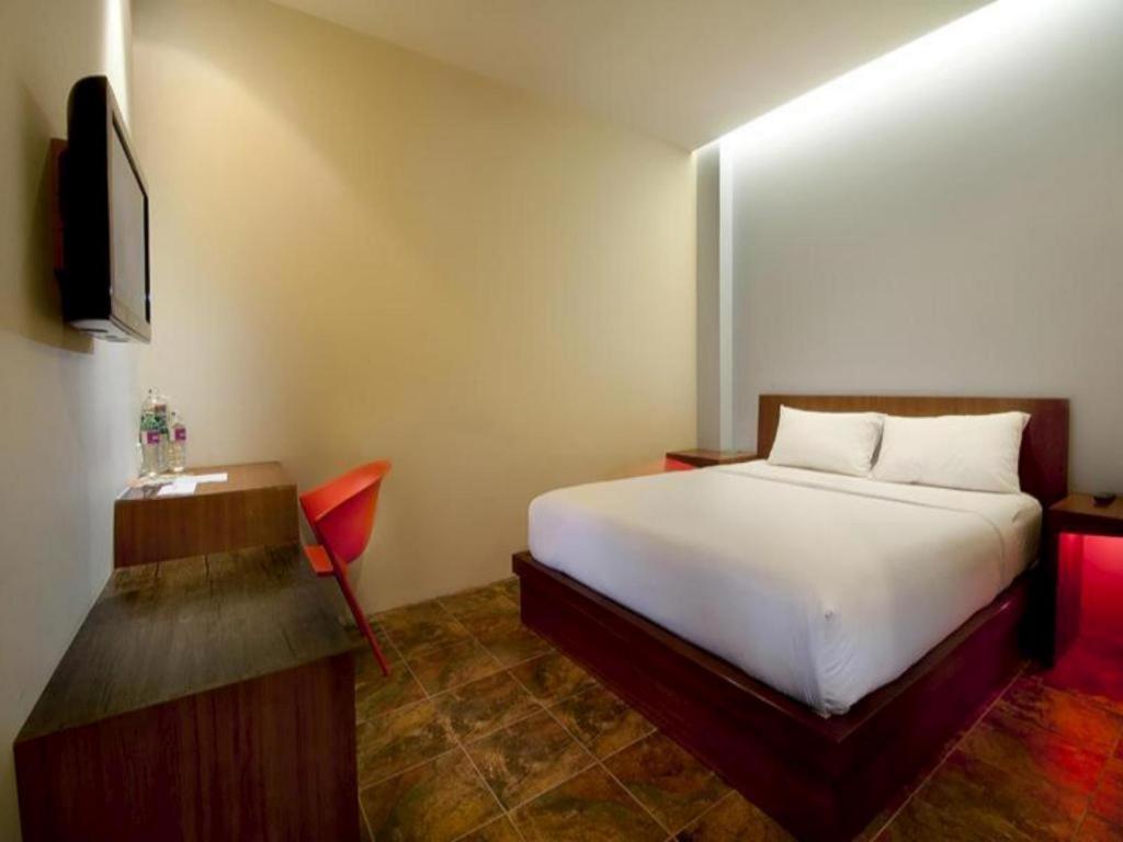 Plan B Hotel Padang  Eksteriør bilde