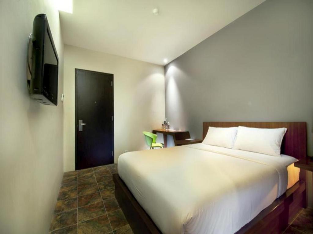 Plan B Hotel Padang  Eksteriør bilde