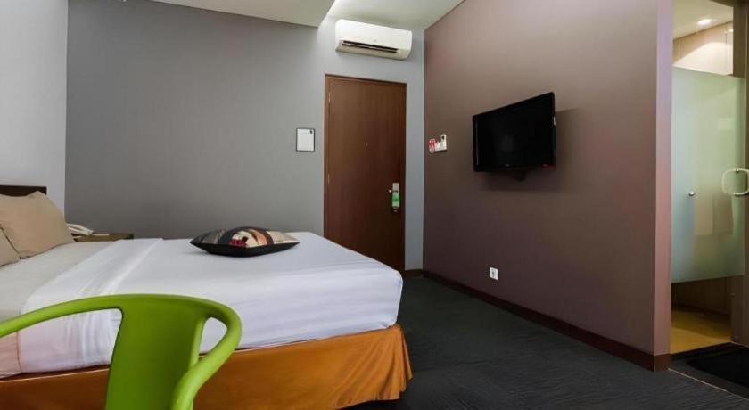 Plan B Hotel Padang  Eksteriør bilde