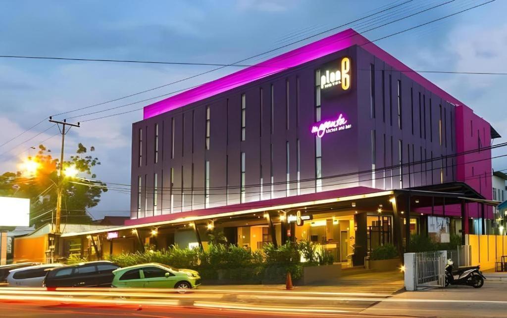 Plan B Hotel Padang  Eksteriør bilde